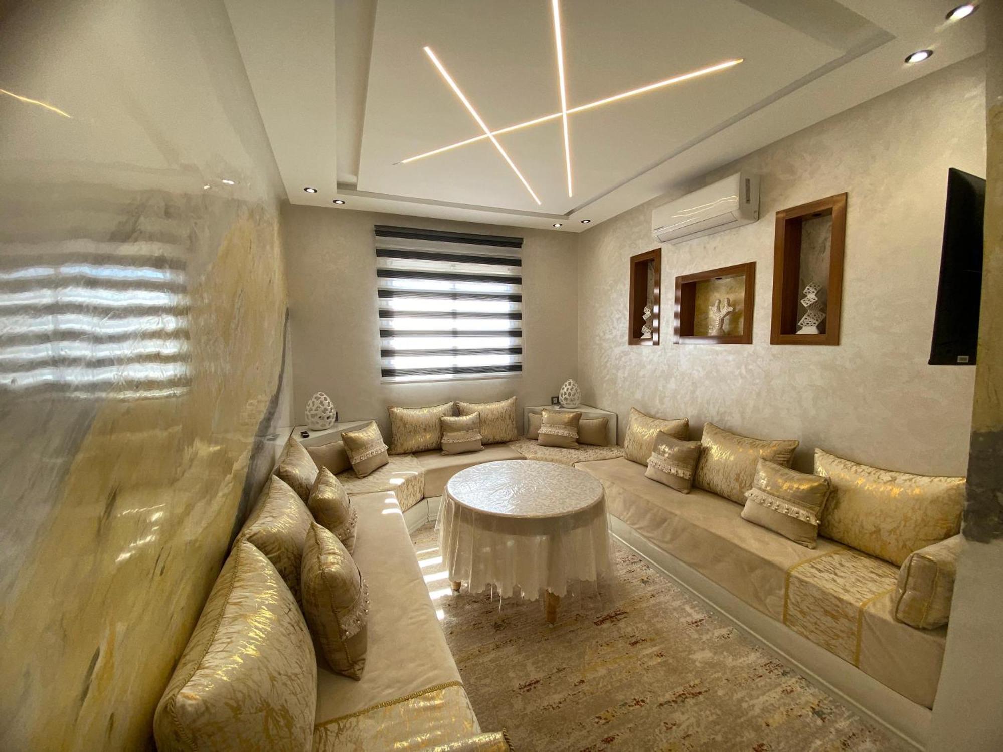 Renove Avec Style Et Parking Surveille Apartment